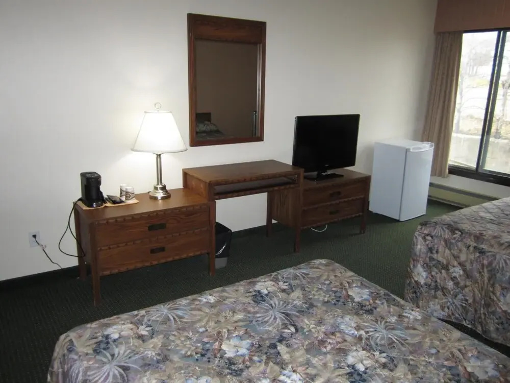 Fort Nelson Hotel