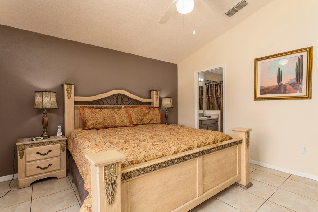 Eagle Pointe-ru1022