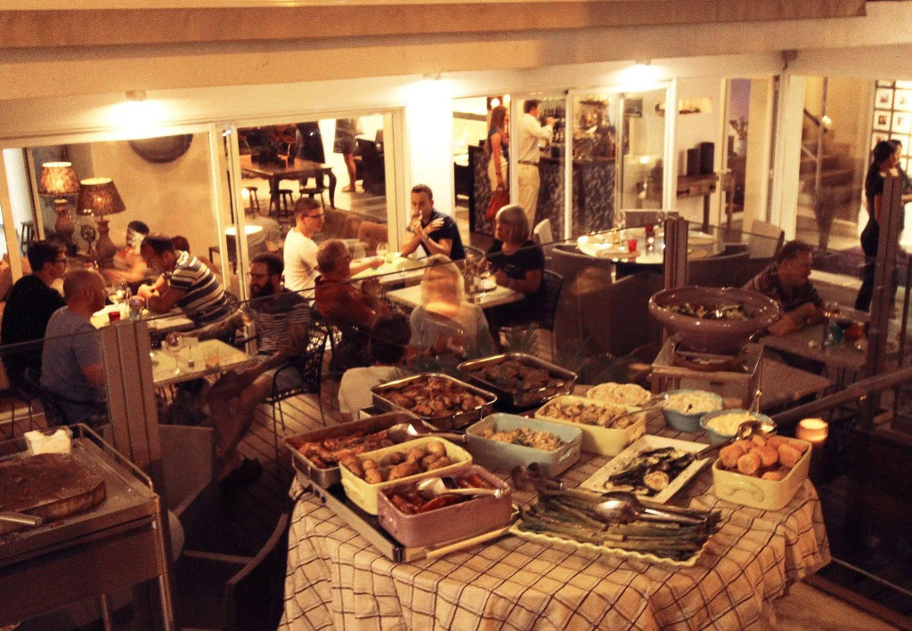 Hotel Feliz