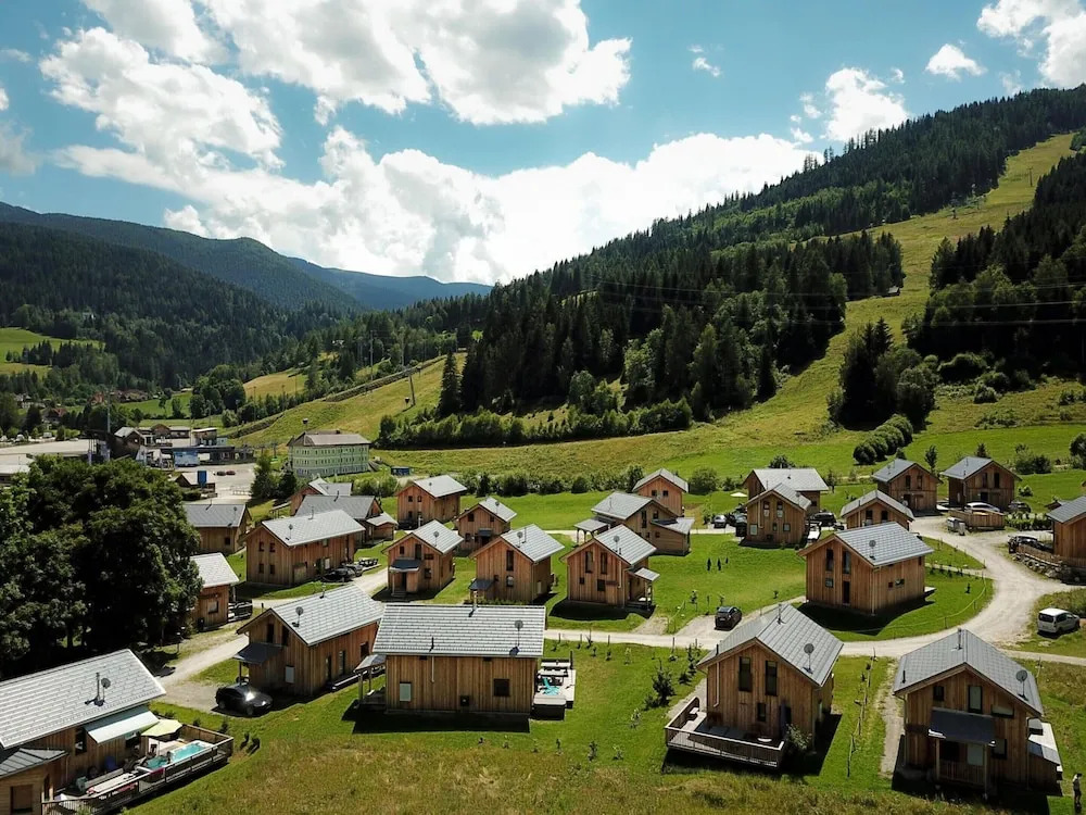 Lively Chalet Near Ski-slope