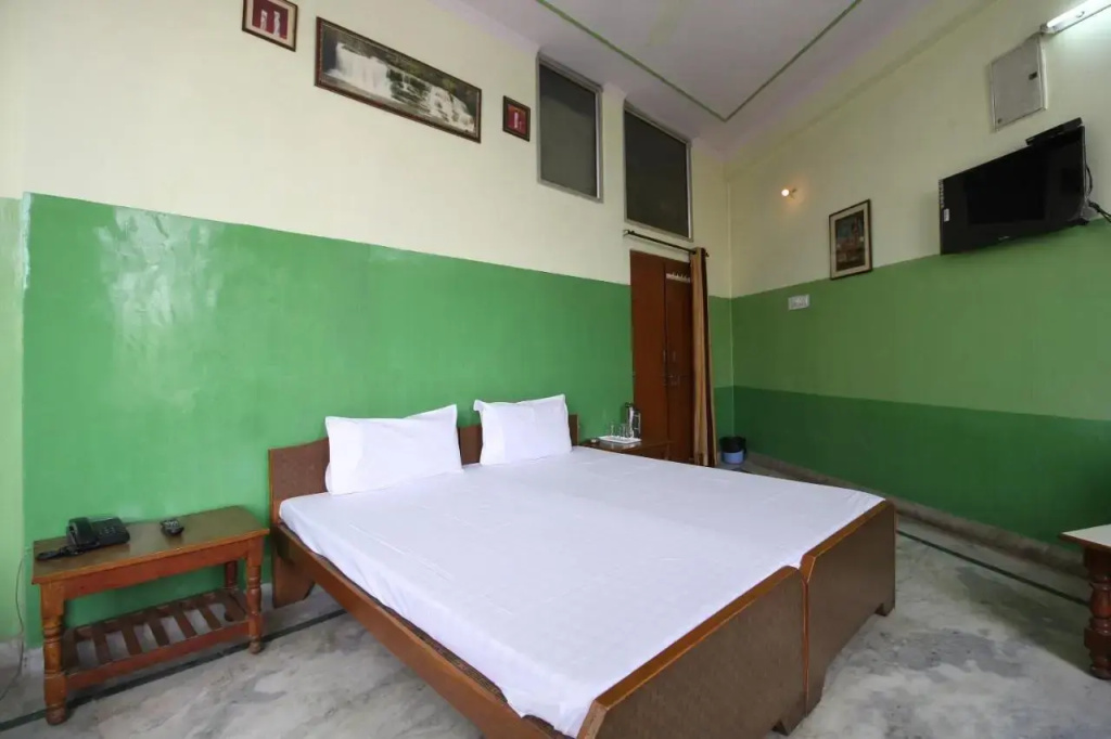 SPOT ON 38614 Shree Shyam Guest House