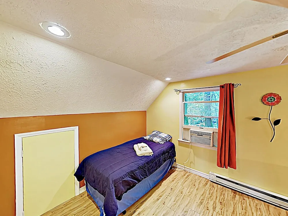 Mountain By Chimney Rock State Park & Lake 4 Bedroom Home