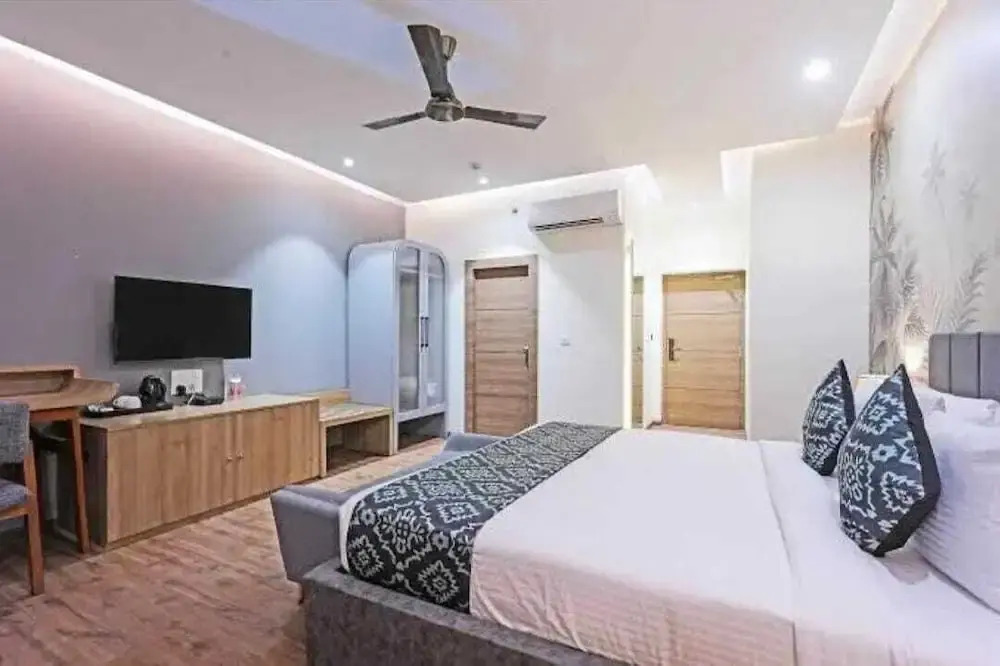 Hotel Kelvish Plaza-Delhi Airport