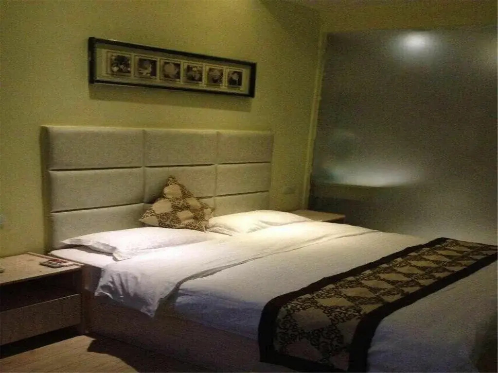 Qicai Express Hotel