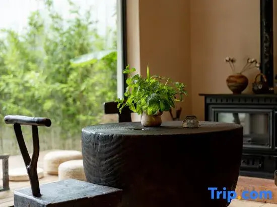 Jingdezhen Qulaishan Community Homestay (Sanbao Branch)