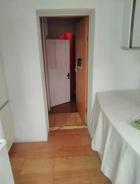 Adorable 1-beedroom place