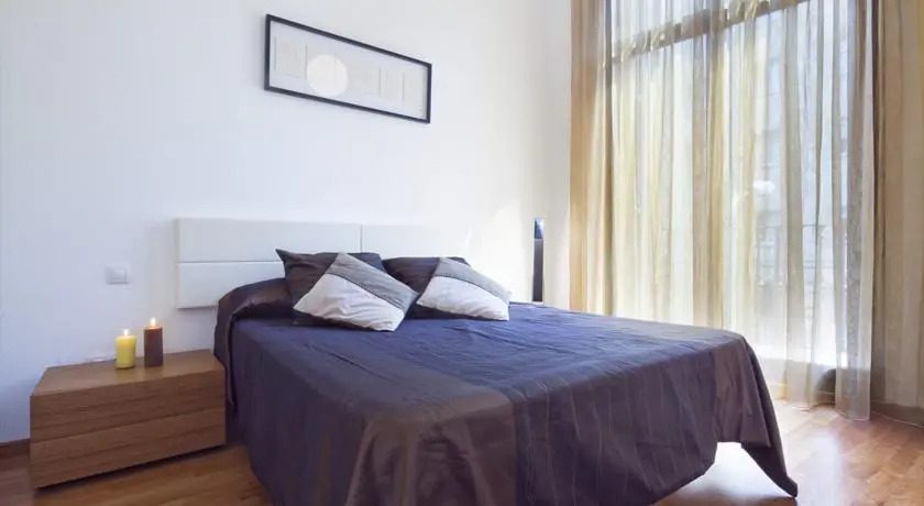 Key Plaza Universidad Apartments