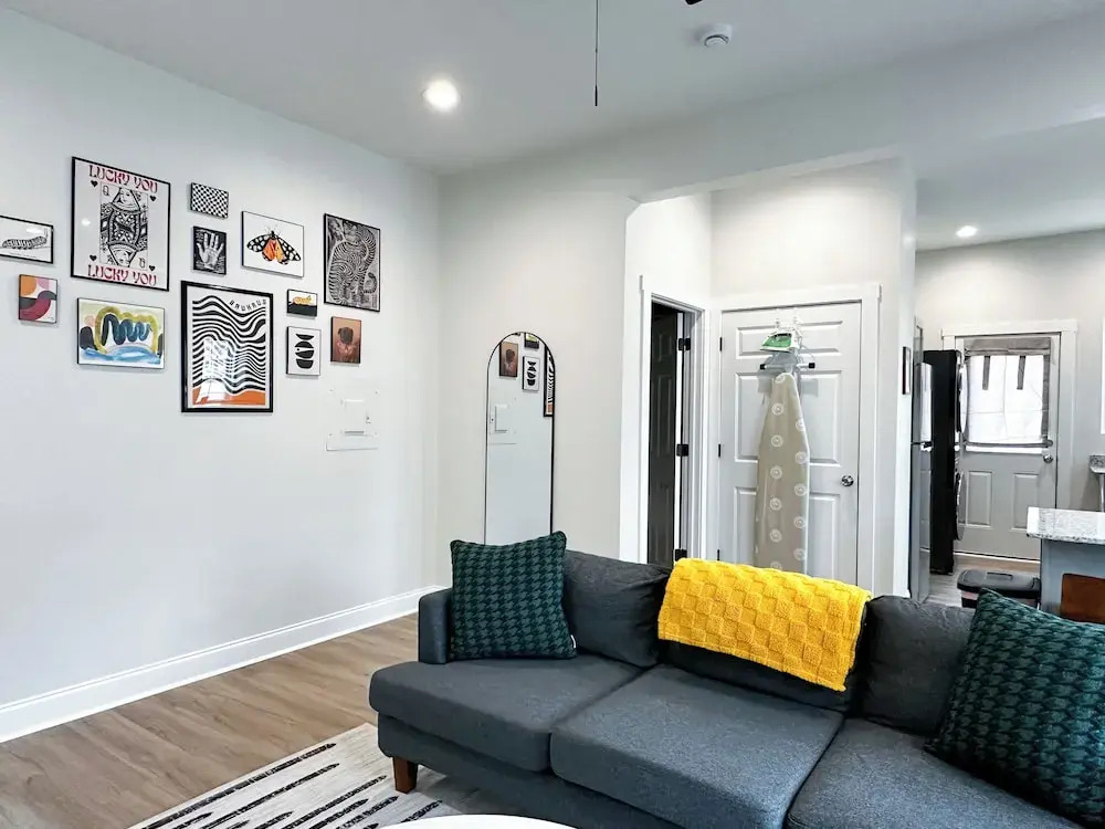 StayAE - Flamingo House
