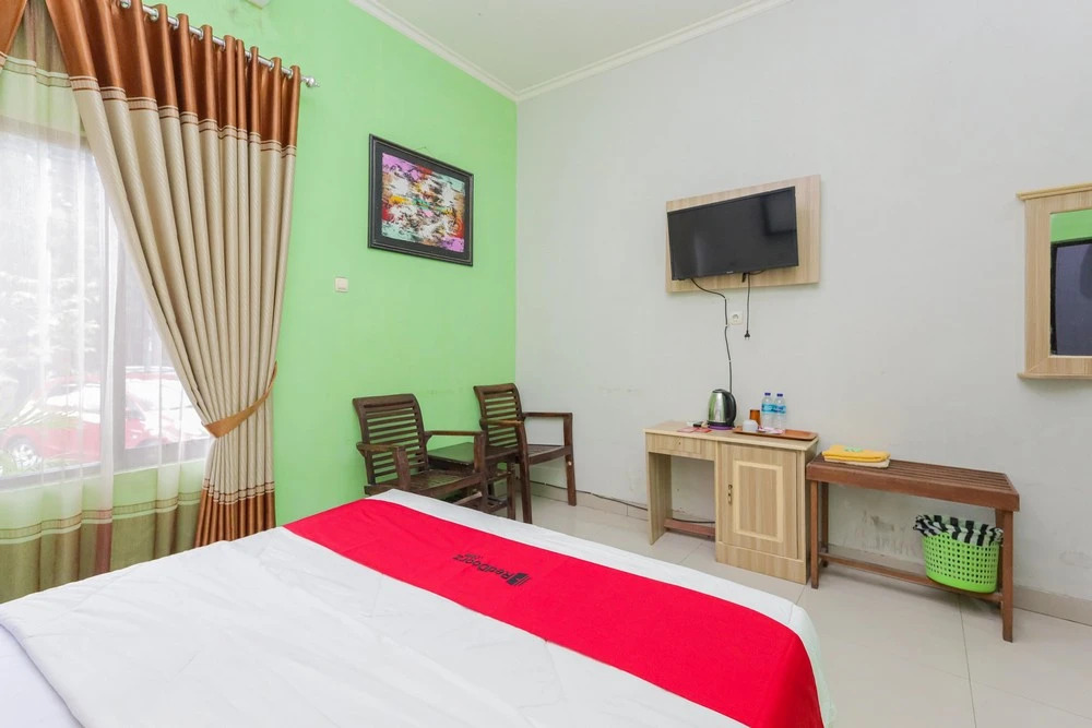 RedDoorz @ Hotel Nuansa Ngawi