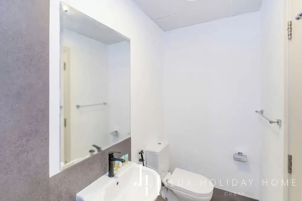 LUX  The Luxurious Central JBR Suite