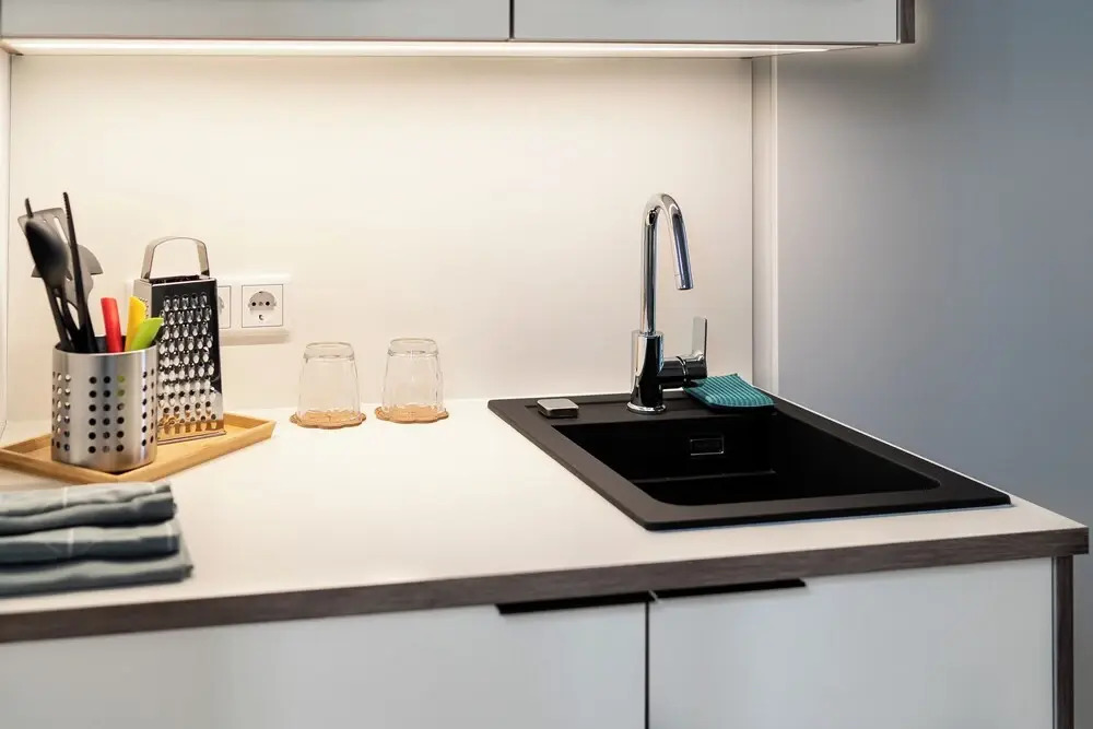 Motel Schlafraum Weng - Dein smartes Hotel