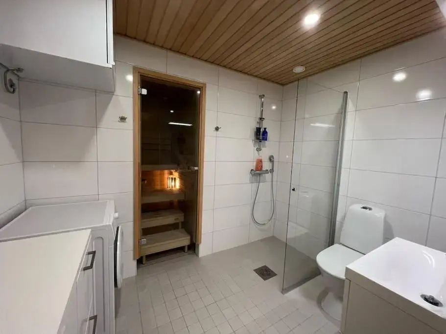 Suite - King Size Bed - Gym&Wifi - Indoor Parking