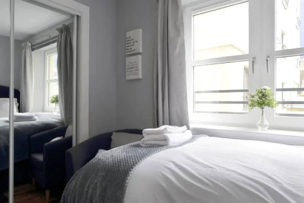 2 Bedroom Flat With Garage Parking