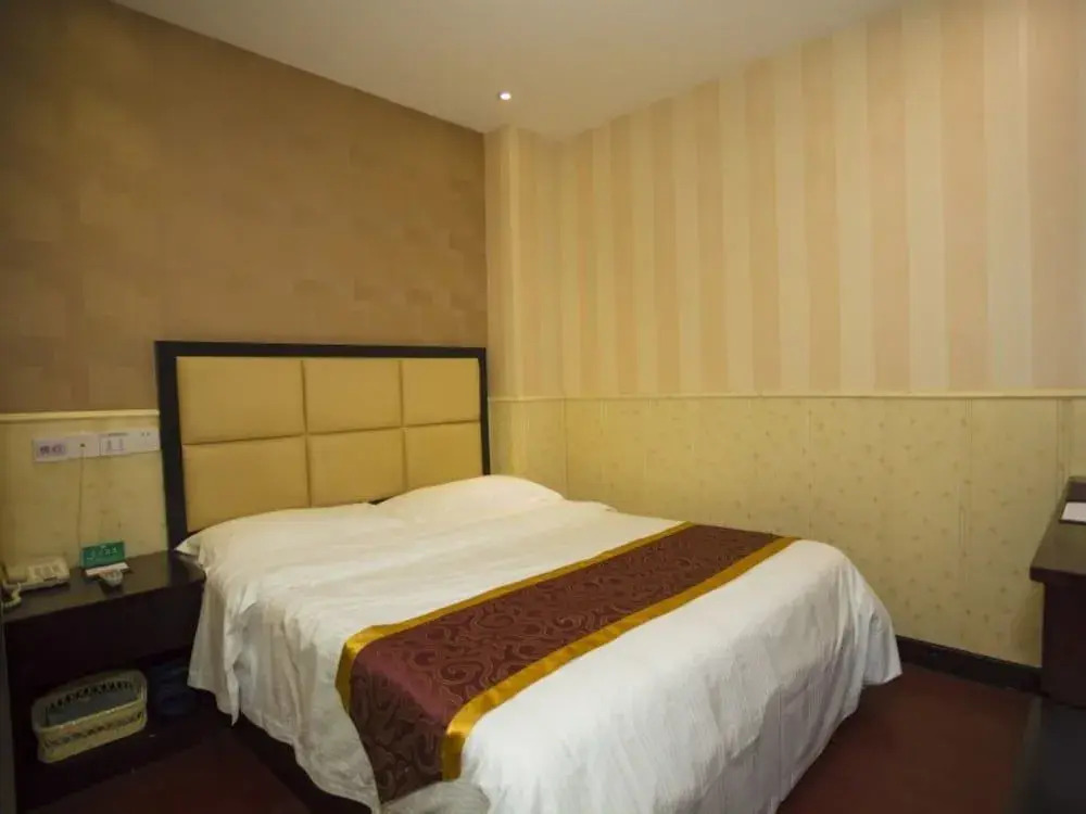 GreenTree Alliance Fengxian Fengcheng Nanfeng Highway Hotel