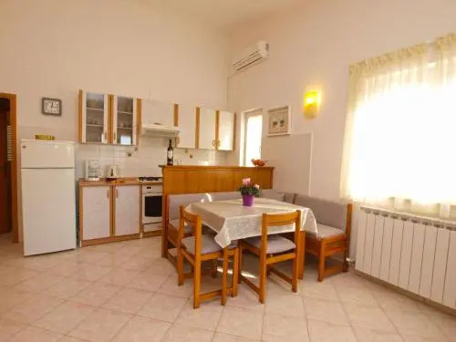 Apartments Iva 1534