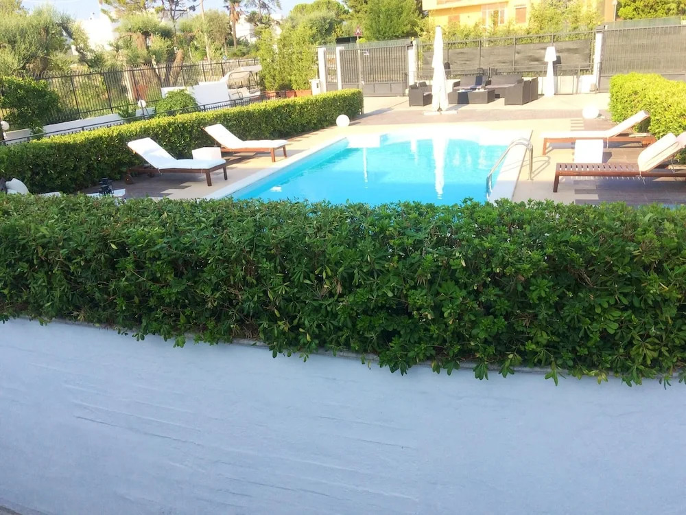 Apartment With 3 Bedrooms in Bari, With Shared Pool, Enclosed Garden and Wifi Near the Beach