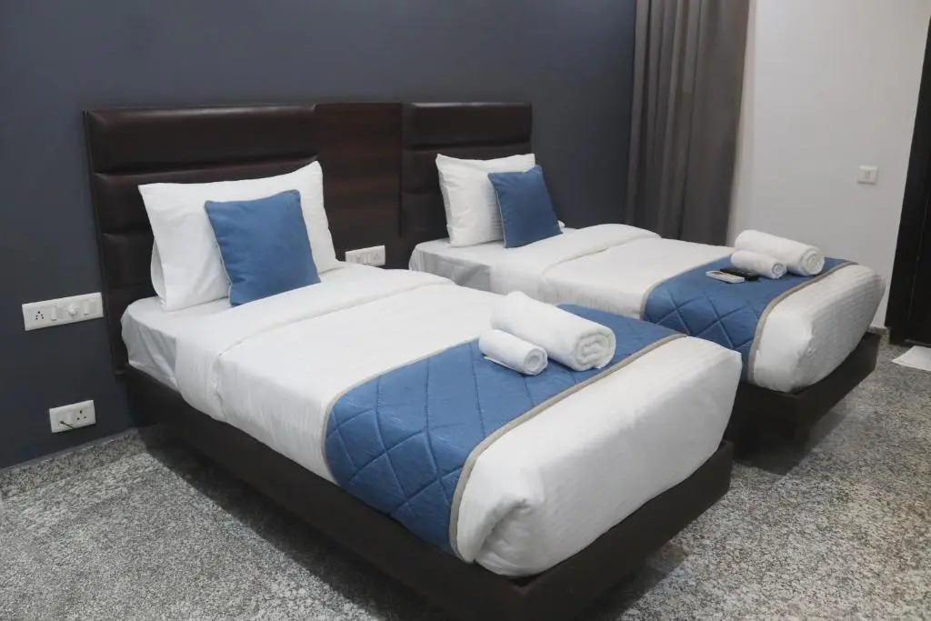 Axon Stays Near Artemis Hospital Gurgaon Sector 52