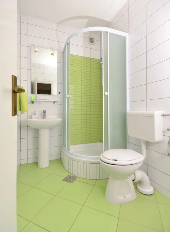 Apartment Zrine - comfortable with a balcony: A1 Makarska, Riviera Makarska