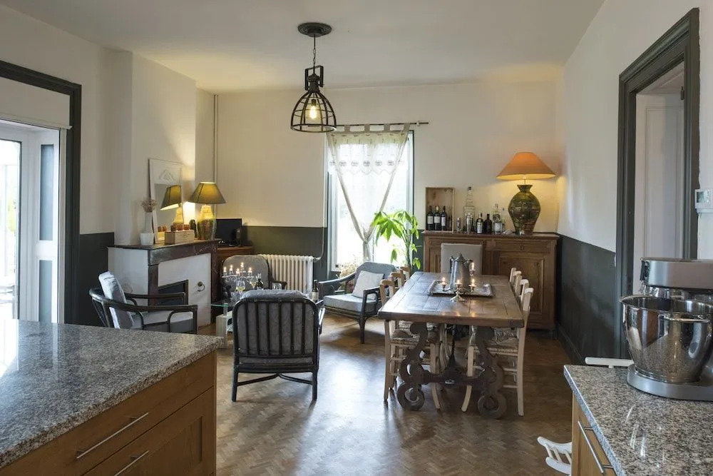 Baccara Lodge