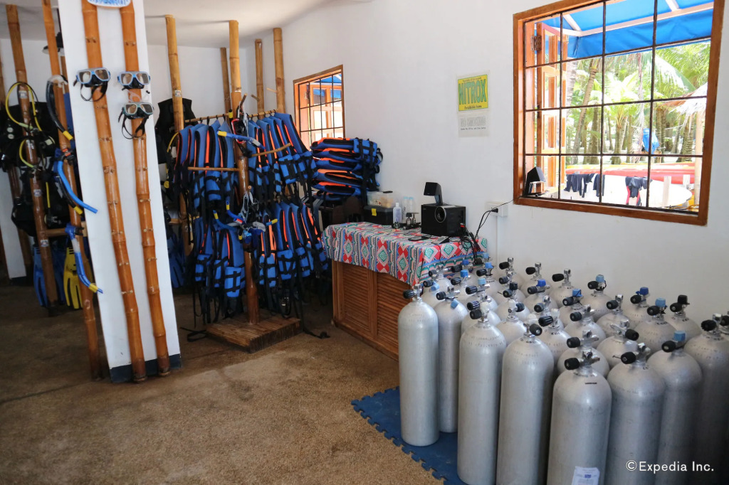 Coco Grove Beach Resort, Siquijor Island