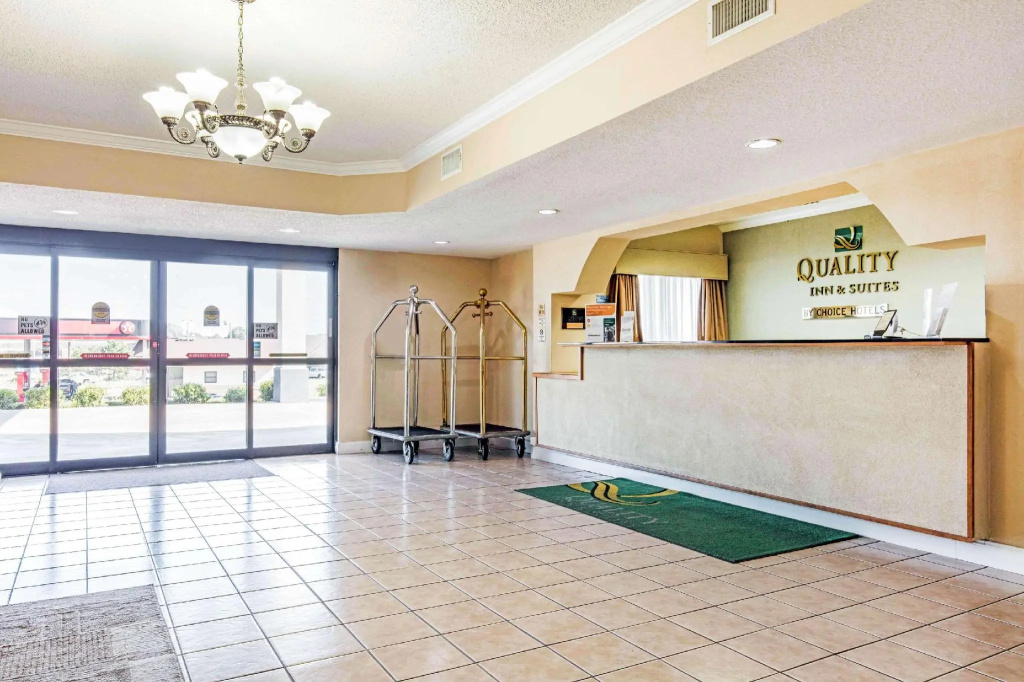 Quality Inn & Suites Pearl-Jackson