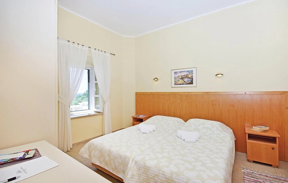 Awesome Home In Trsteno With Sauna
