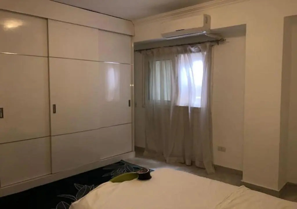 Modern 3 Bedroom Apartment Walk to Cafés & Bookstores
