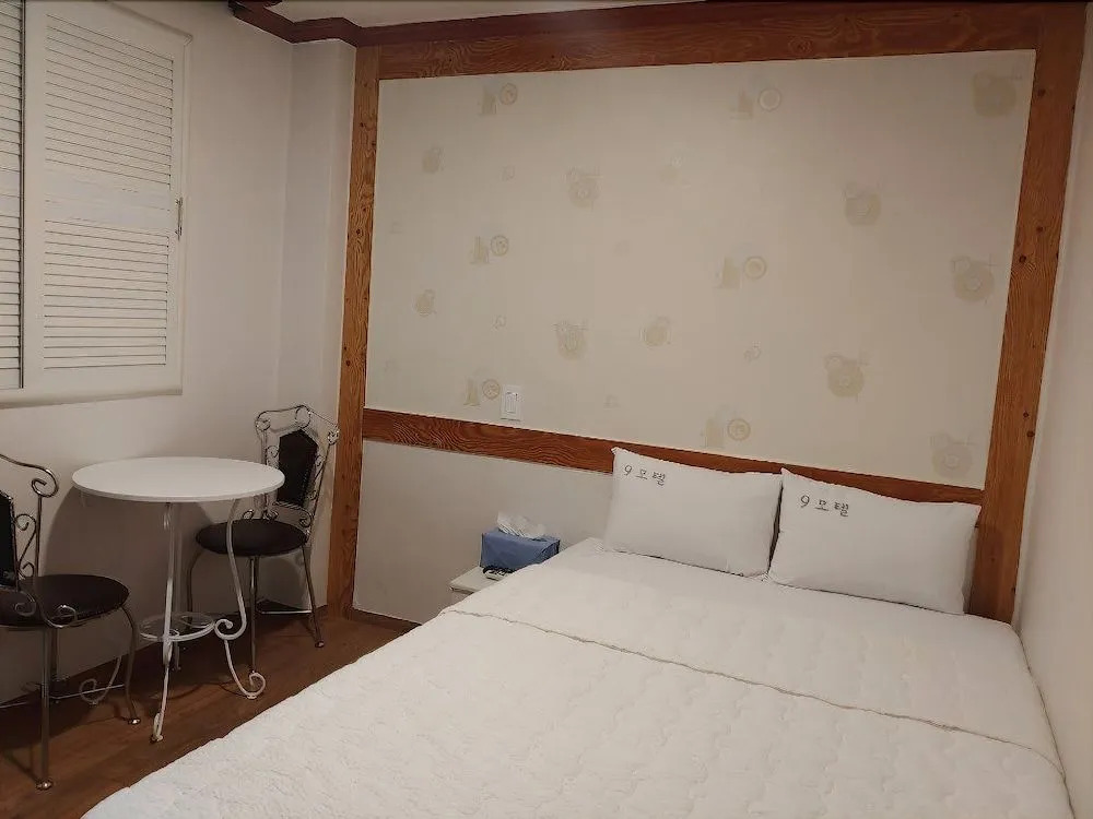 9 Motel