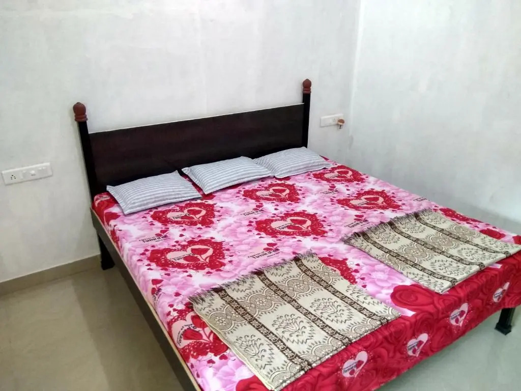 Chandraprabha Nyahari Niwas