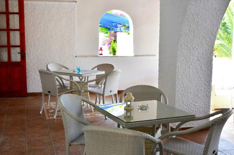 Syros Inn