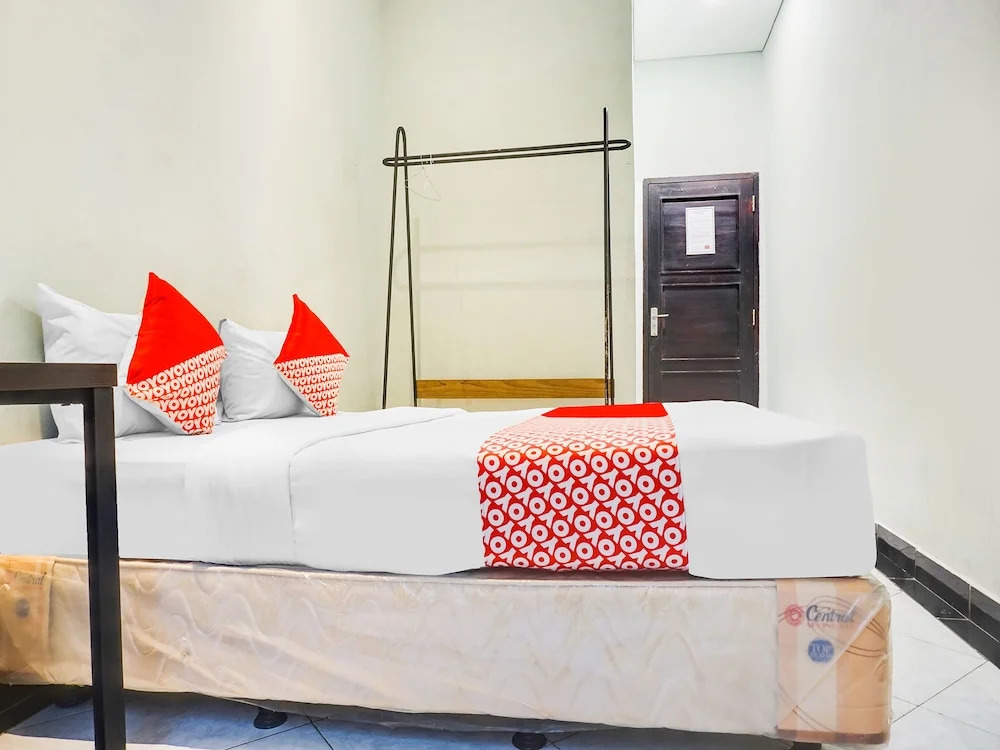 Sayang Home Stay by OYO Rooms