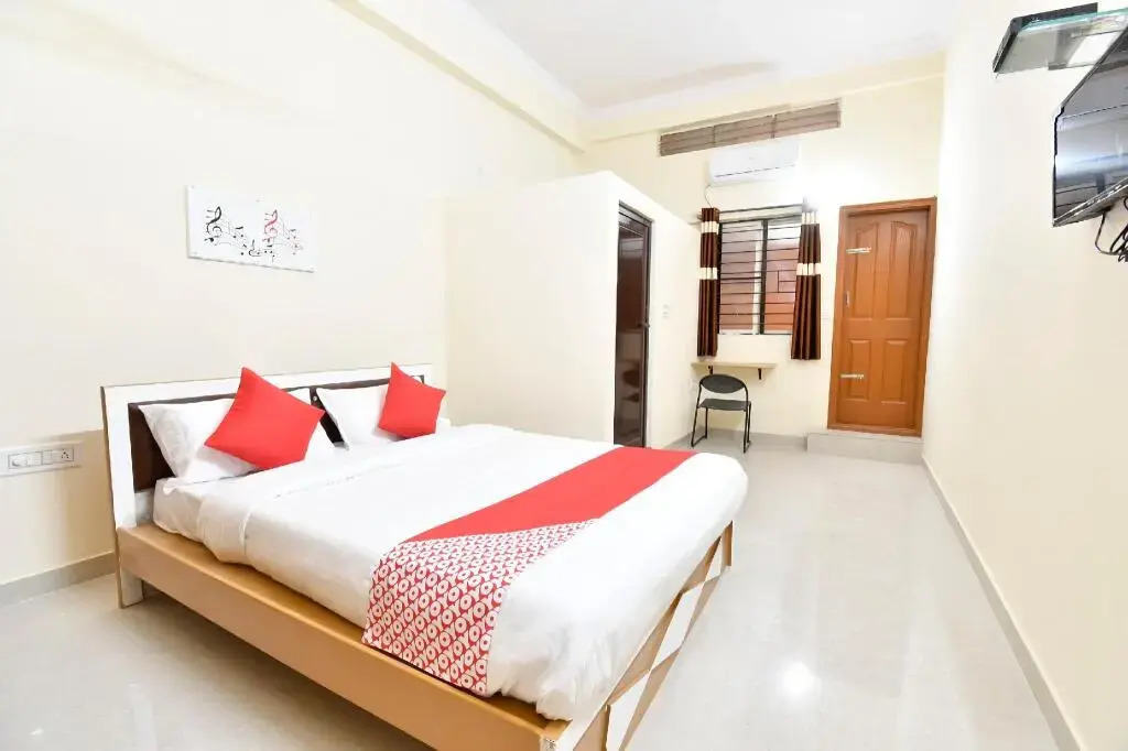 Sri Krishna Nilaya by Oyo