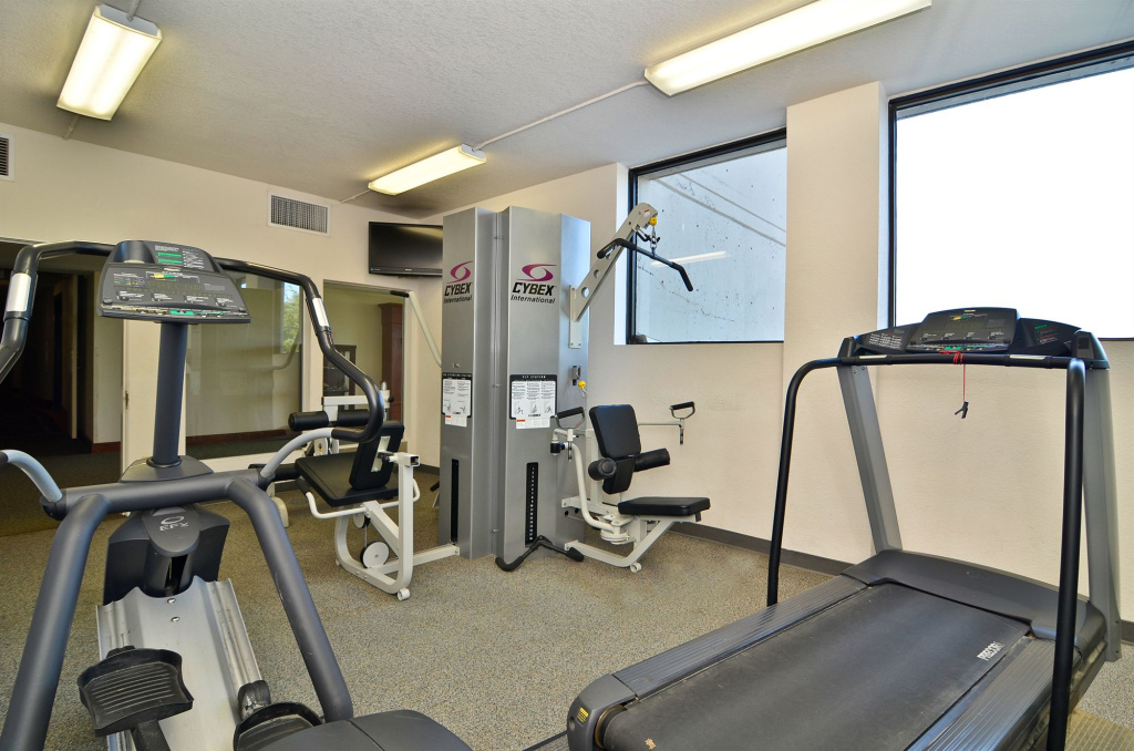 Best Western Plus Agate Beach Inn
