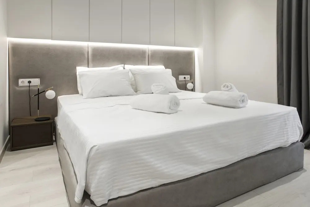 Ultra Chic Modern 4 Bedrooms Apartment in Athens