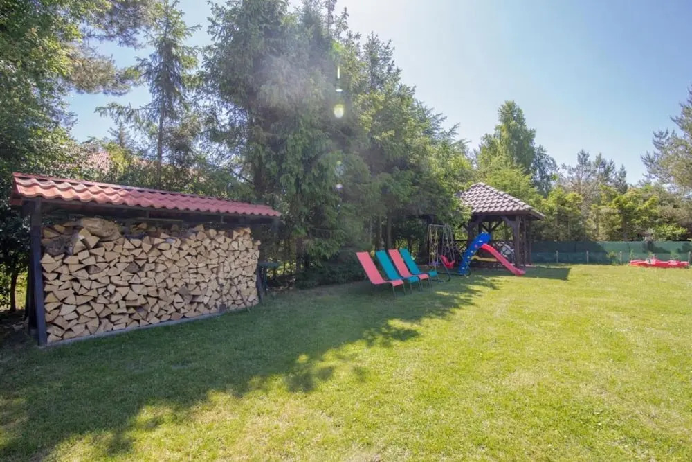 Large Holiday Home With a Garden, Lubiatowo