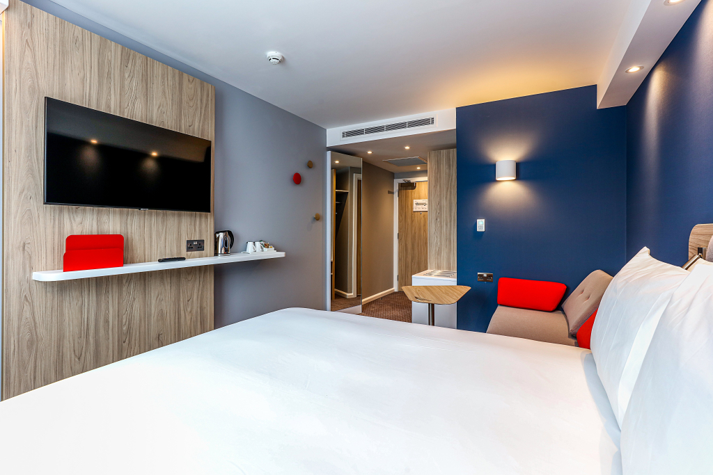 Holiday Inn Express Bicester by IHG
