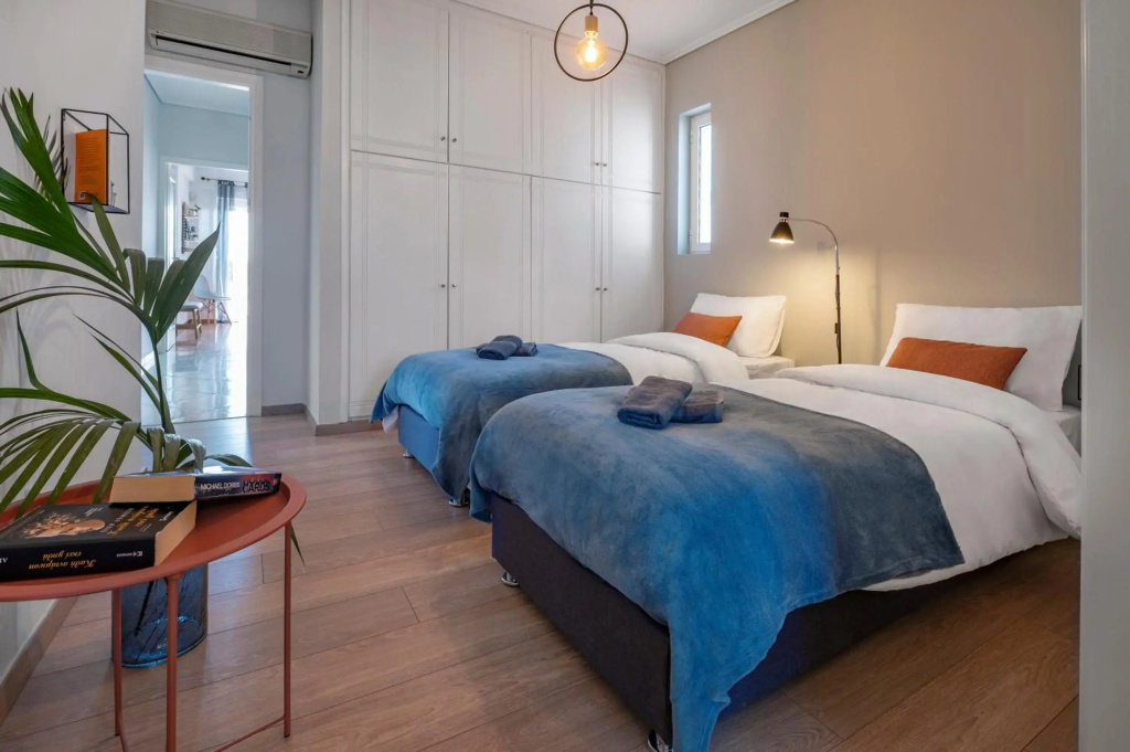 Bright 3 bd apt, Hellenikon Metr. Park , Glyfada