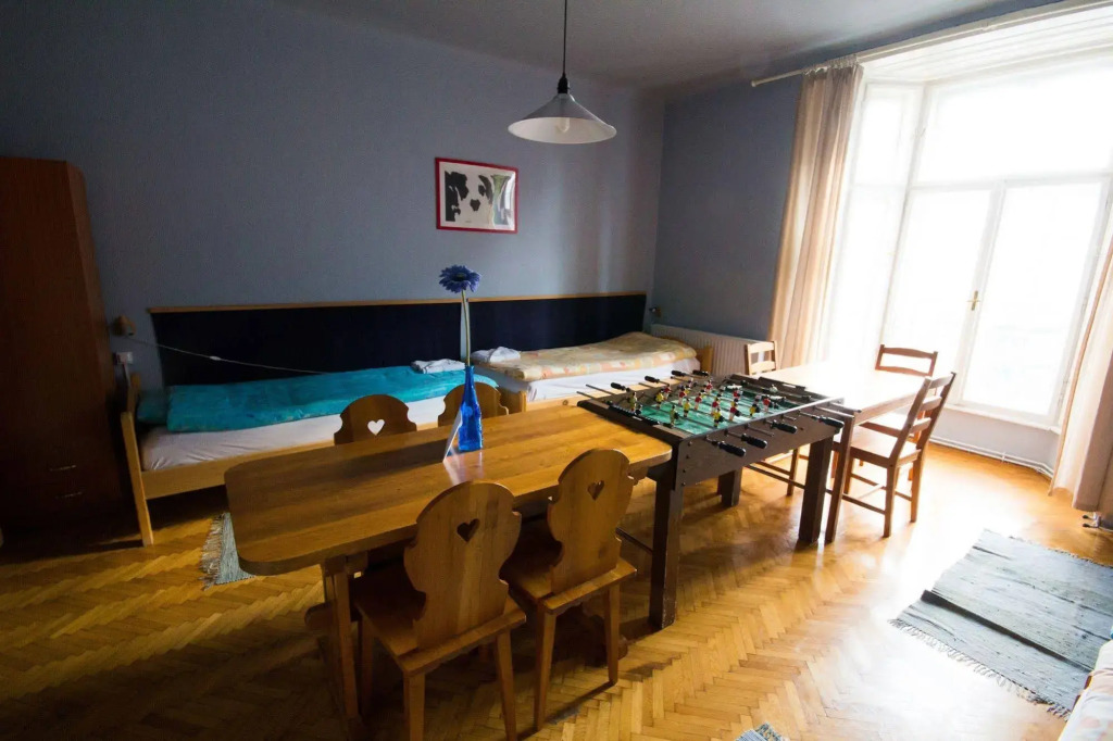 7x24 Central Hostel