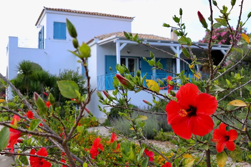 Grand Bleu Apartments & Villas
