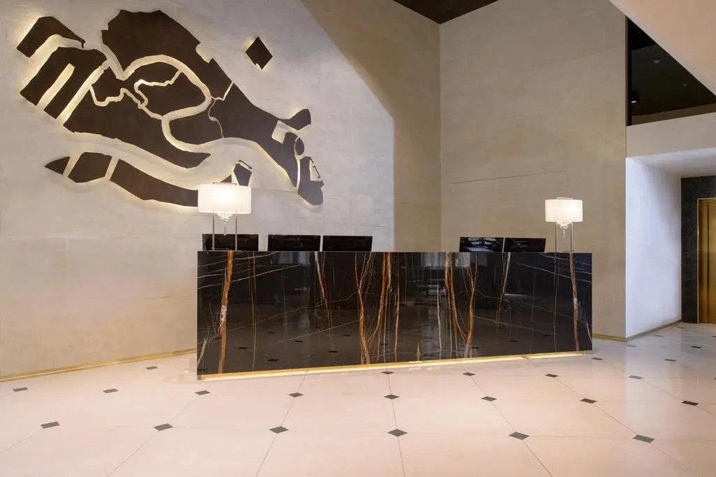 Palazzo Veneziano - Venice Collection
