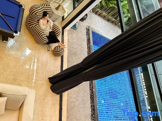 189/7bangkok 6 bedrooms private pool villa，1000square summer villa