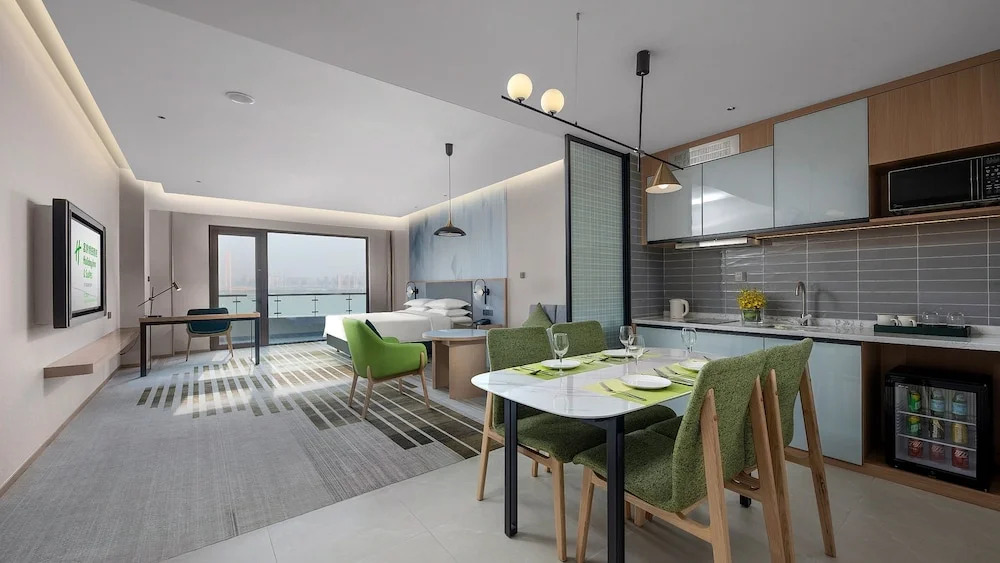 Holiday Inn Hotel & Suites Wuhan New City by IHG