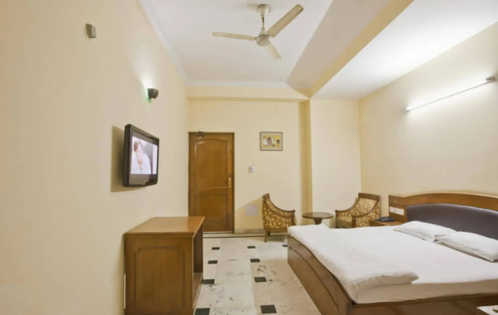 Hotel Orchid Garden Karol Bagh