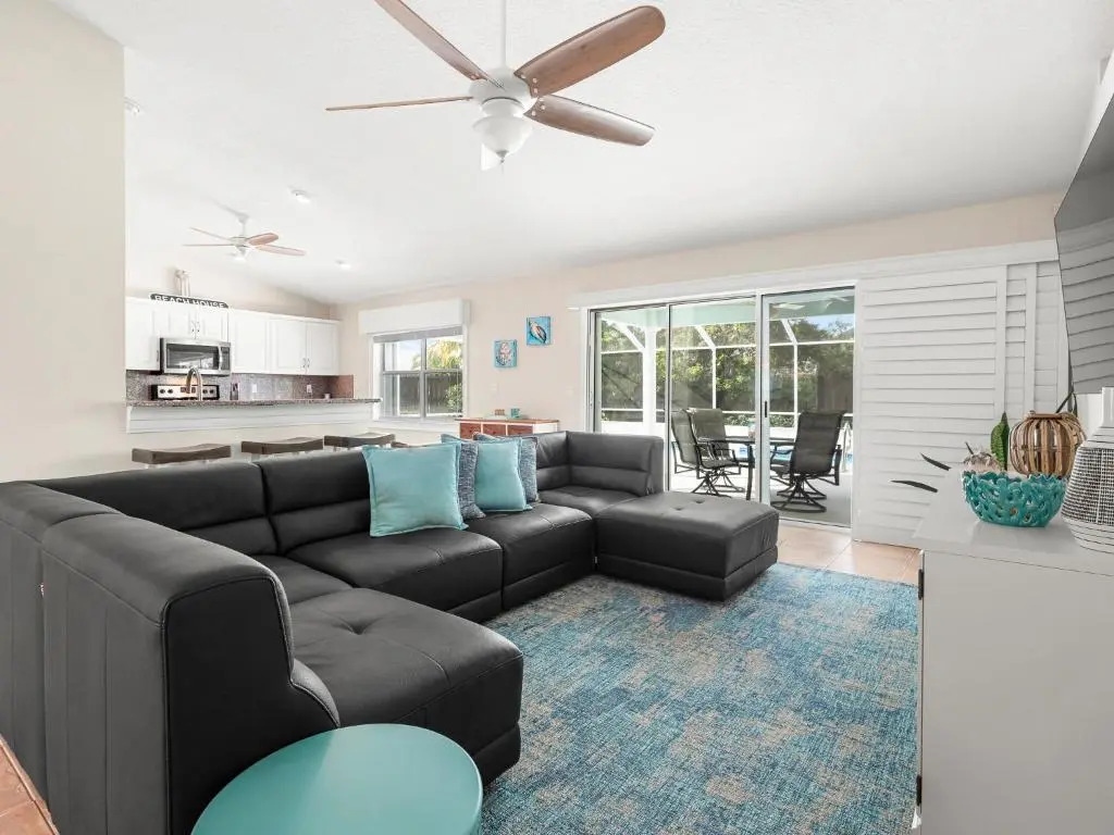 Complete SeaRenity, 4 BRs, Private Pool, Walk to Beach, Sleeps 8