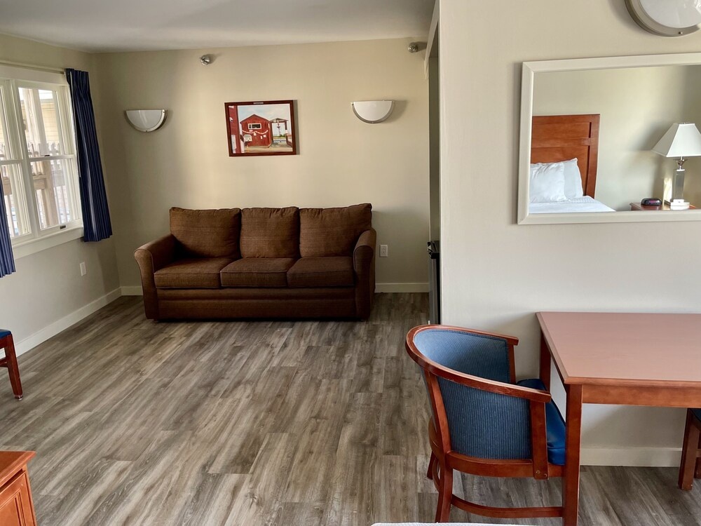 Atlantic Oceanfront Hotel, Wells Beach
