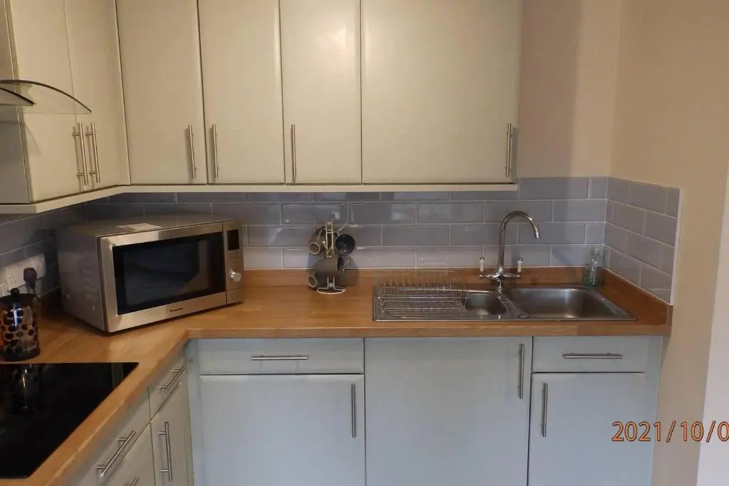 1 bed-cottage-Parking-Patio-close to coasts