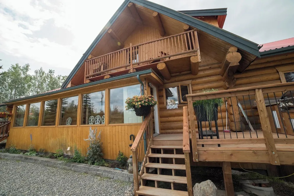 Inn On The Lake