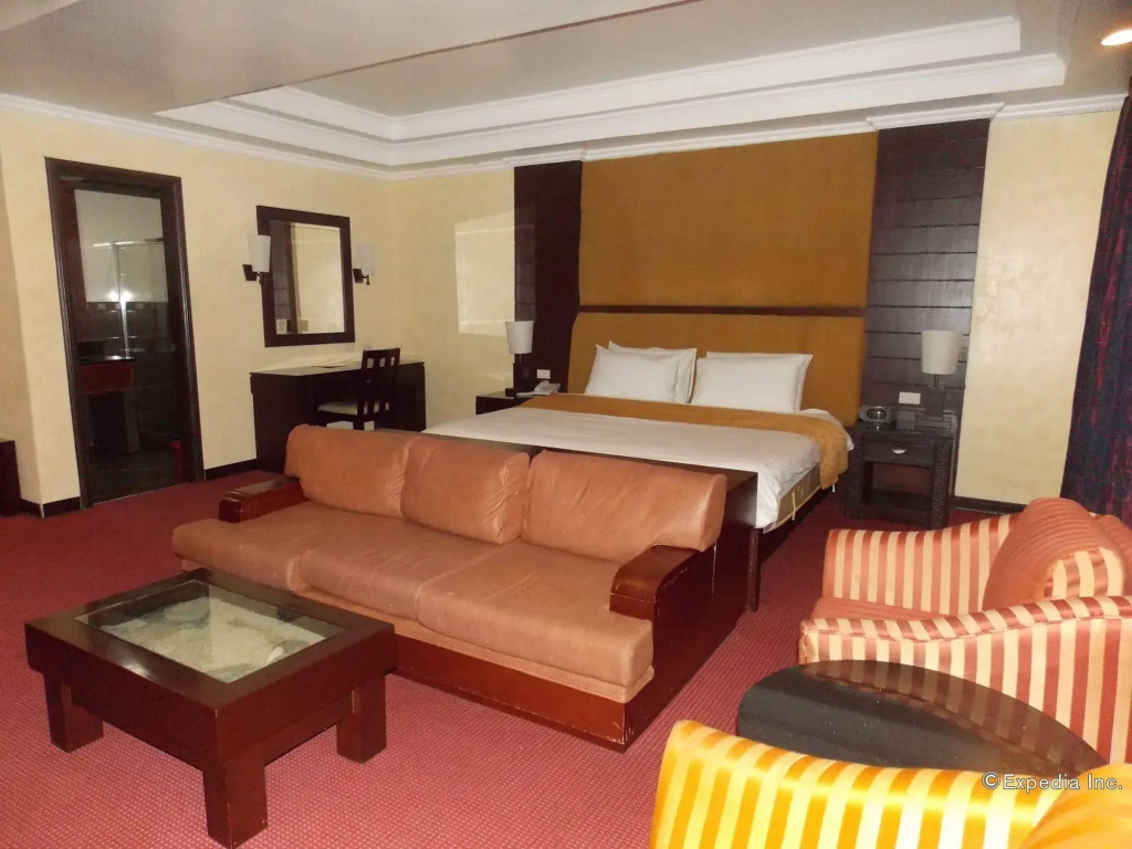 MO2 Westown Hotel - Mandalagan