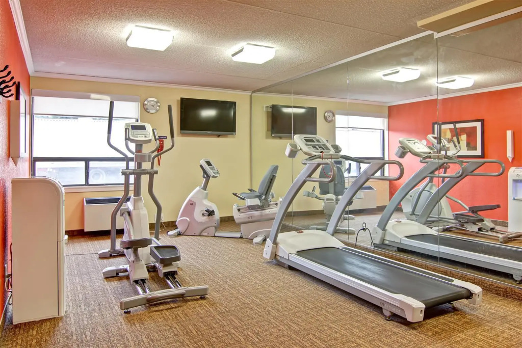 Best Western Plus Toronto North York Hotel & Suites