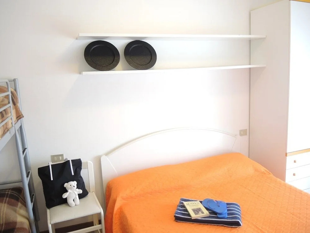 Bright sea Front Apartment With Terrace-beahost